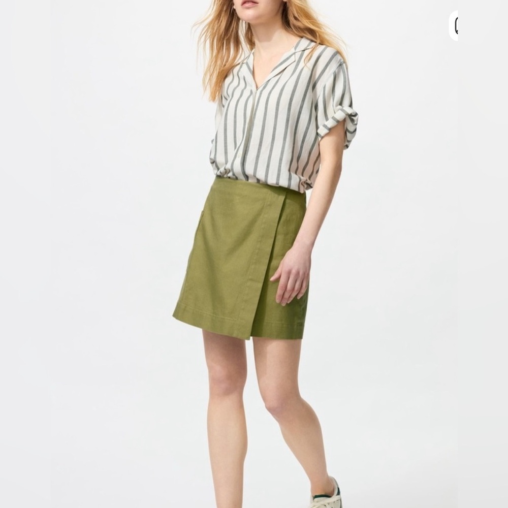 Uniqlo linen blend skirt in olive green